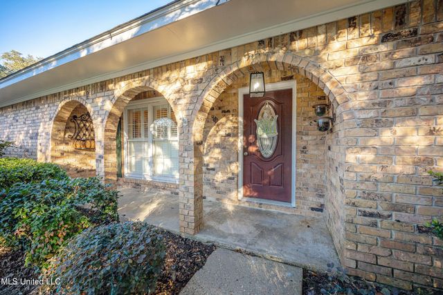 910 Warren Street, Pascagoula, MS 39567