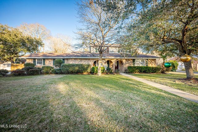 910 Warren Street, Pascagoula, MS 39567