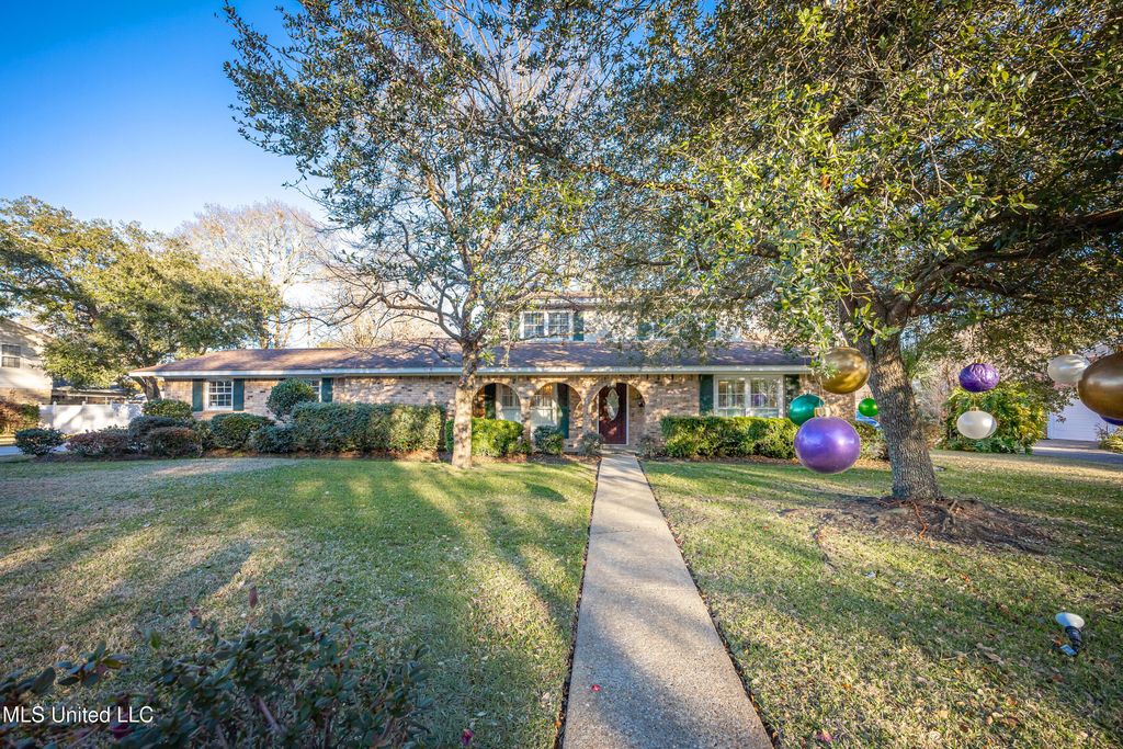 910 Warren Street, Pascagoula, MS 39567