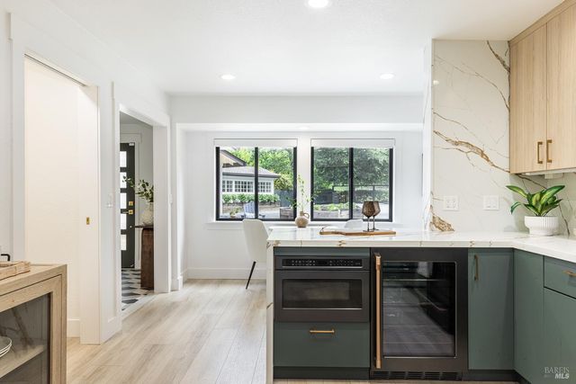 14734 Youngs Rd, Healdsburg, CA 95448