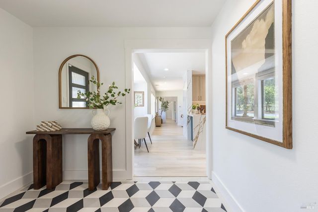 14734 Youngs Rd, Healdsburg, CA 95448