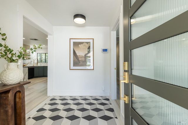 14734 Youngs Rd, Healdsburg, CA 95448