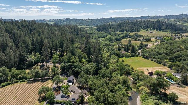 14734 Youngs Rd, Healdsburg, CA 95448