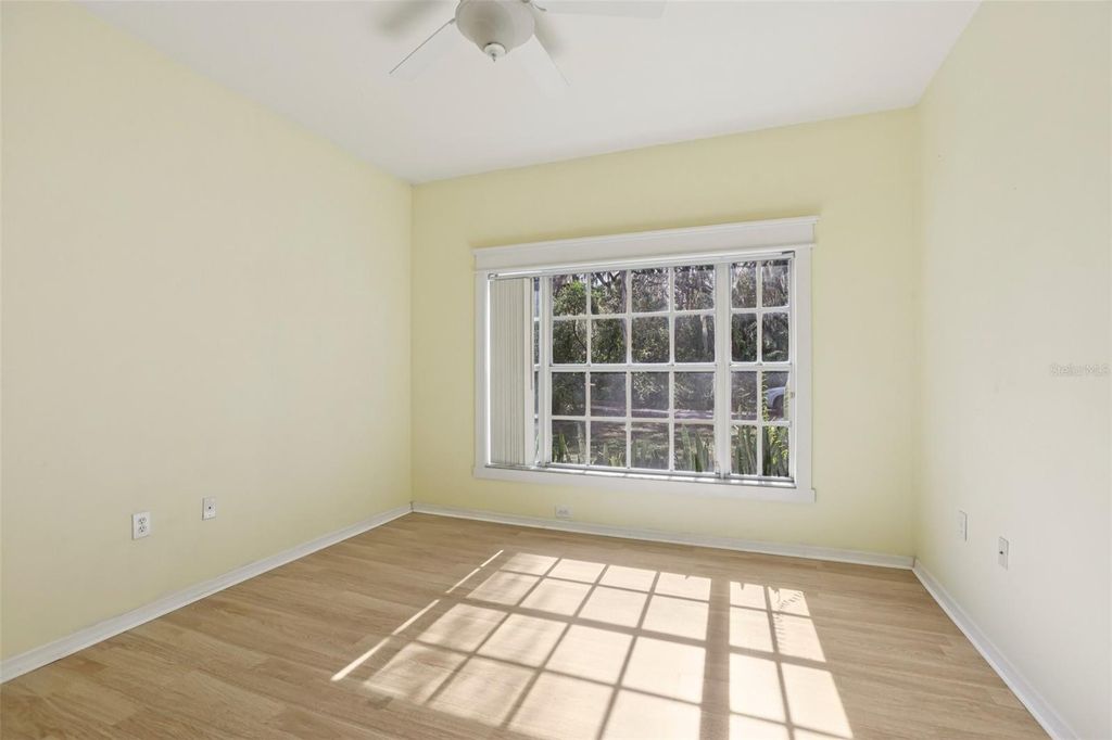 Image 20 of property listing at 12707 LINDA DRIVE, Tampa, FL 33612