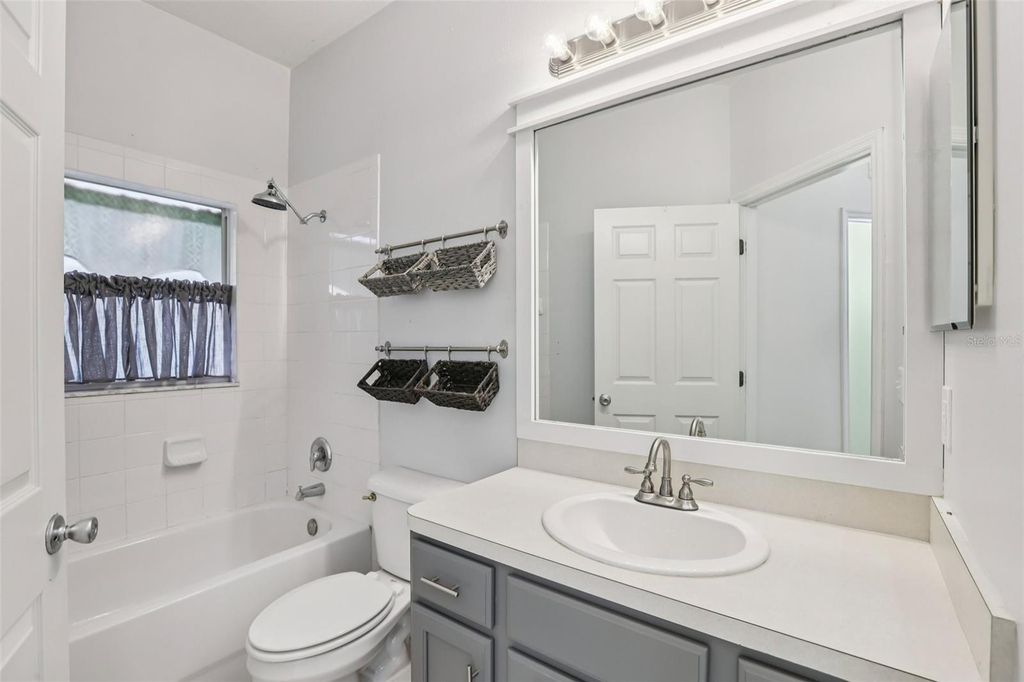 Image 23 of property listing at 12707 LINDA DRIVE, Tampa, FL 33612