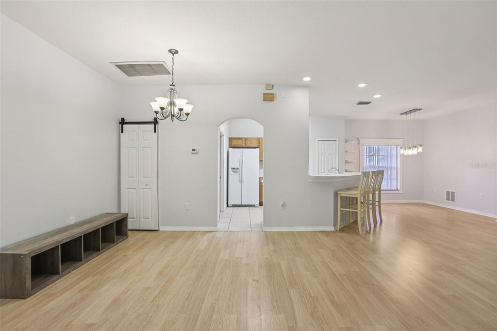 Image 5 of property listing at 12707 LINDA DRIVE, Tampa, FL 33612