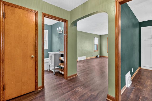 3805 S 21st STREET, Milwaukee, WI 53221