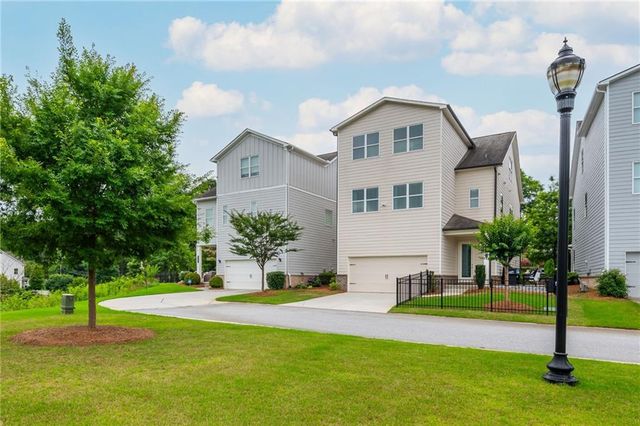 1383 Pierce Avenue SE, Smyrna, GA 30080