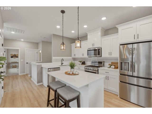 8104 Se BLANTON St, Hillsboro, OR 97123