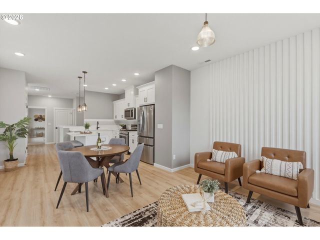 8104 Se BLANTON St, Hillsboro, OR 97123