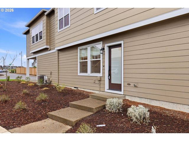 8104 Se BLANTON St, Hillsboro, OR 97123