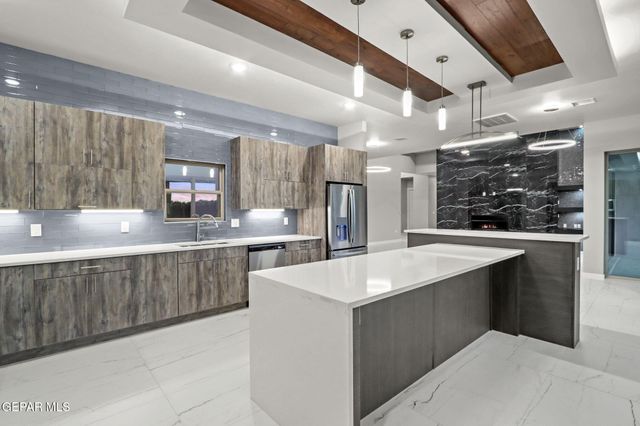848 West Gate Drive, El Paso, TX 79932