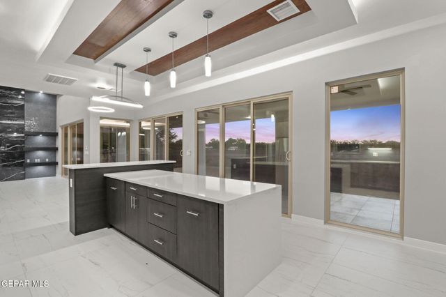 848 West Gate Drive, El Paso, TX 79932