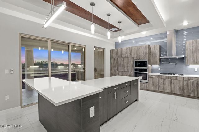 848 West Gate Drive, El Paso, TX 79932