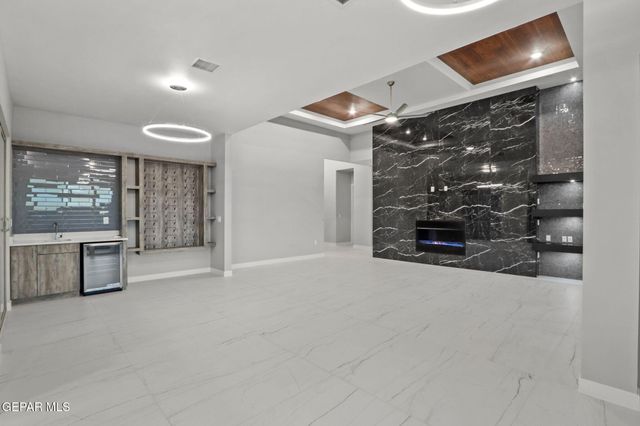848 West Gate Drive, El Paso, TX 79932