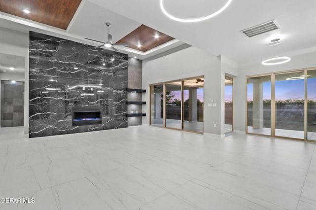 848 West Gate Drive, El Paso, TX 79932