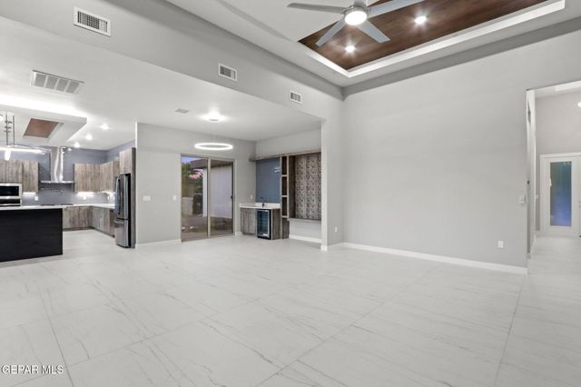 848 West Gate Drive, El Paso, TX 79932