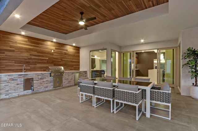 848 West Gate Drive, El Paso, TX 79932