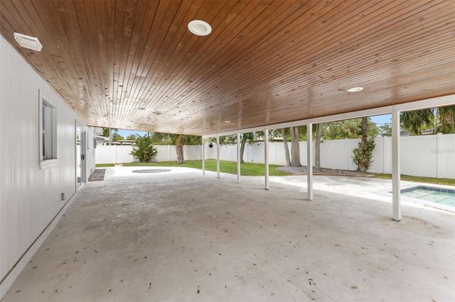 4610 S SHAMROCK ROAD, Tampa, FL 33611