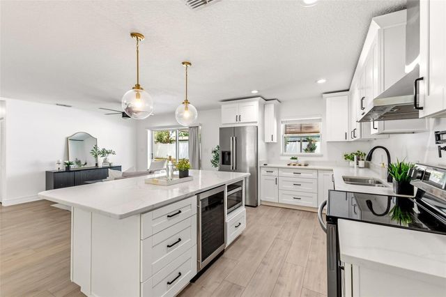 4610 S SHAMROCK ROAD, Tampa, FL 33611