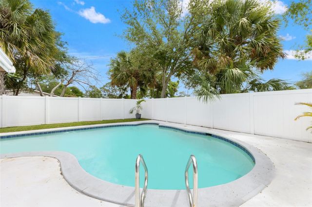 4610 S SHAMROCK ROAD, Tampa, FL 33611