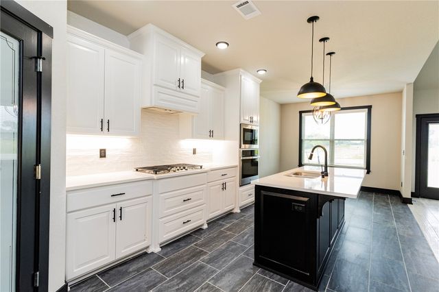 6803 Basswood Avenue, Bentonville, AR 72713