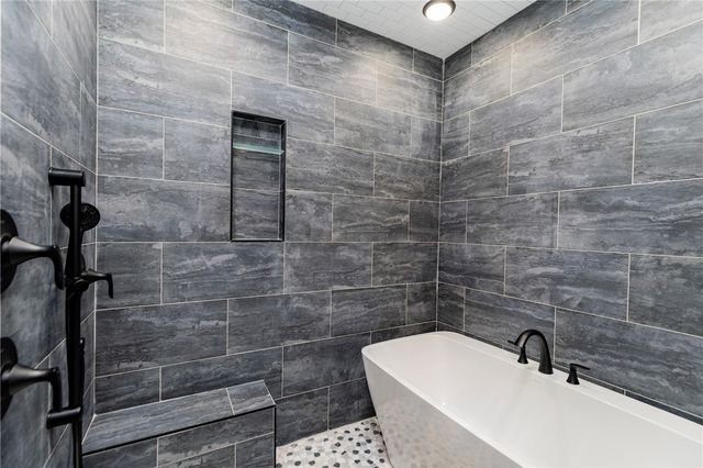 6803 Basswood Avenue, Bentonville, AR 72713