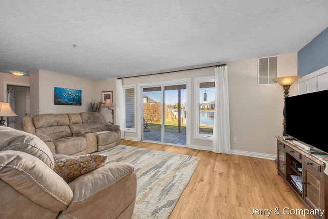 12265 S Crystal Waters Drive 2, Holland, MI 49424