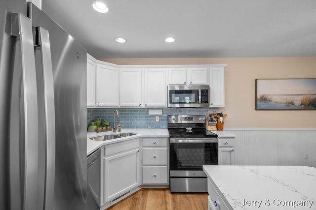 12265 S Crystal Waters Drive 2, Holland, MI 49424