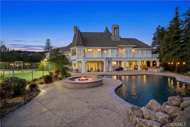 22510 La Quilla, Chatsworth, CA 91311