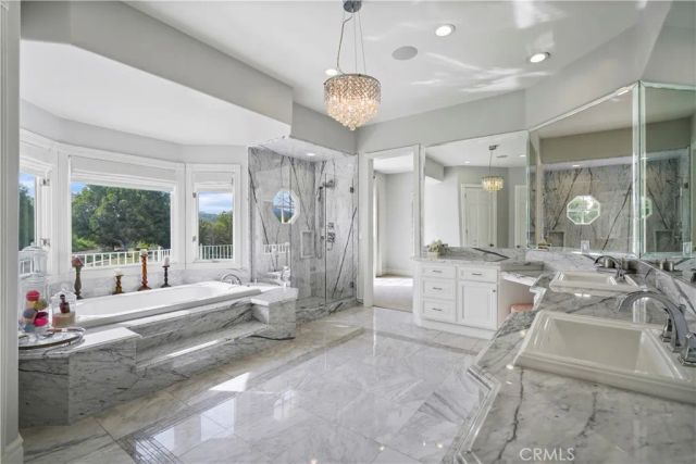 22510 La Quilla, Chatsworth, CA 91311
