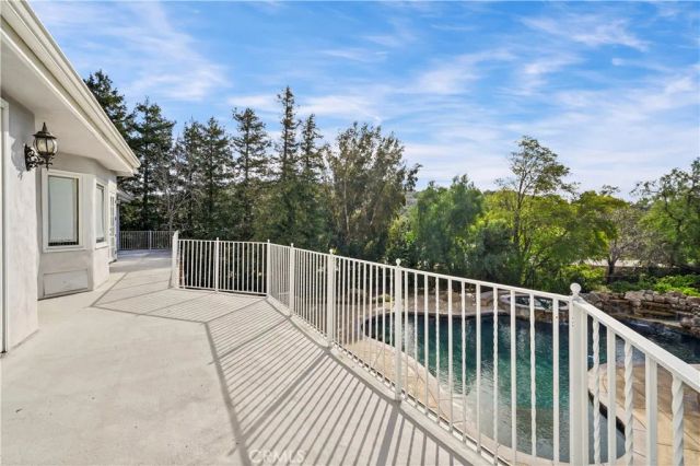 22510 La Quilla, Chatsworth, CA 91311