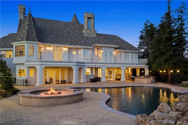 22510 La Quilla, Chatsworth, CA 91311