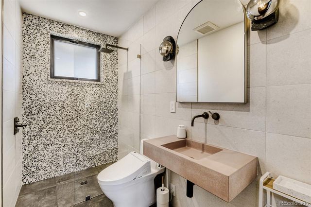 2910 S Marion Street, Englewood, CO 80113