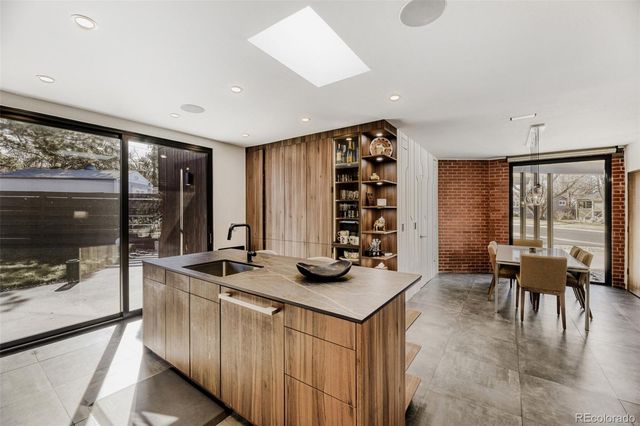 2910 S Marion Street, Englewood, CO 80113