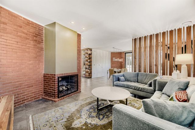 2910 S Marion Street, Englewood, CO 80113