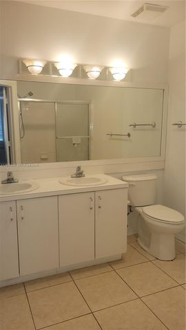 16679 Hemingway Dr, Weston, FL 33326