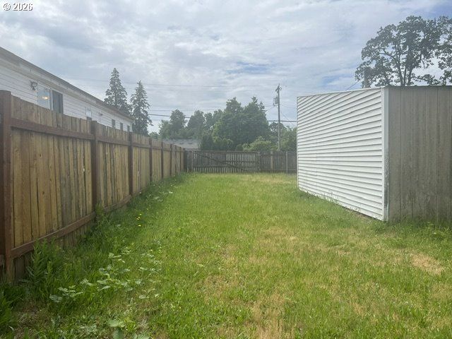 15950 SHORT Ave, Oregon City, OR 97045