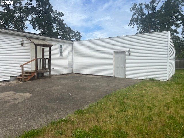 15950 SHORT Ave, Oregon City, OR 97045