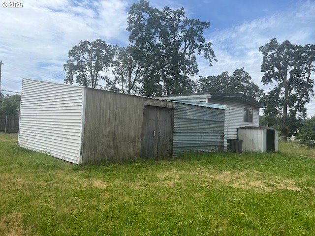 15950 SHORT Ave, Oregon City, OR 97045