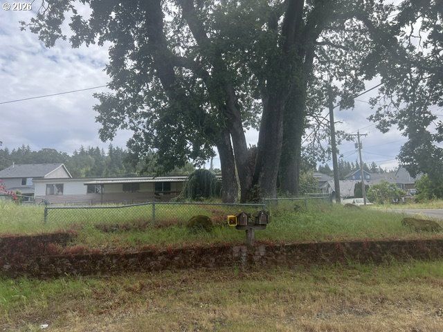 15950 SHORT Ave, Oregon City, OR 97045