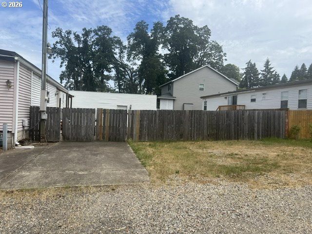 15950 SHORT Ave, Oregon City, OR 97045