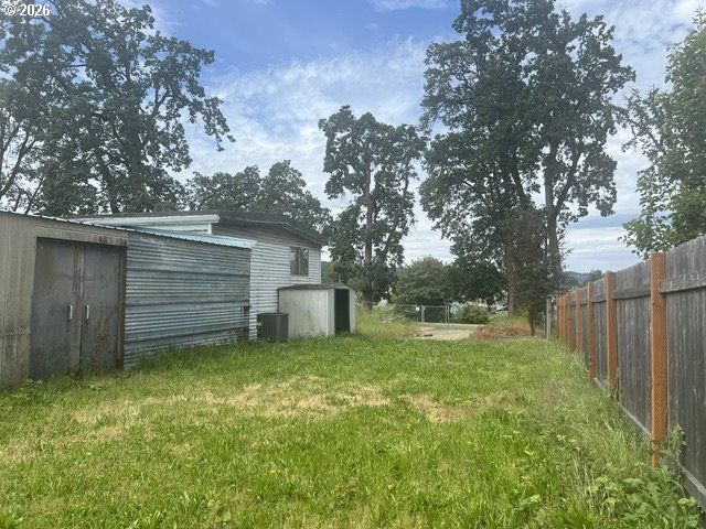 15950 SHORT Ave, Oregon City, OR 97045