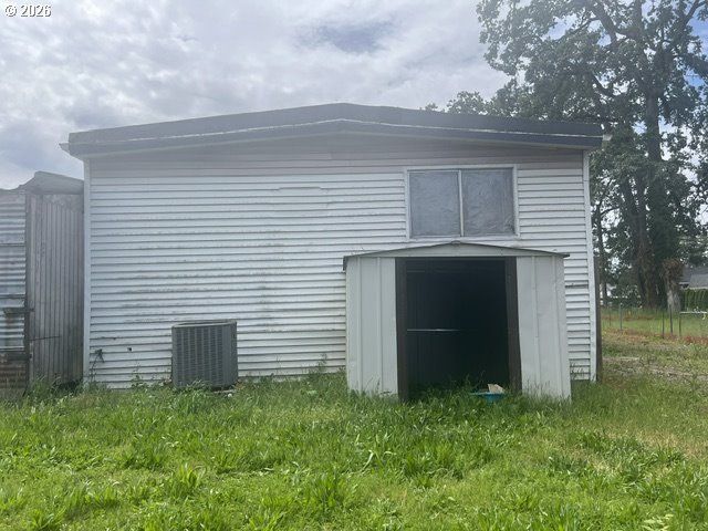 15950 SHORT Ave, Oregon City, OR 97045