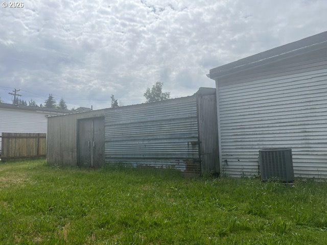 15950 SHORT Ave, Oregon City, OR 97045