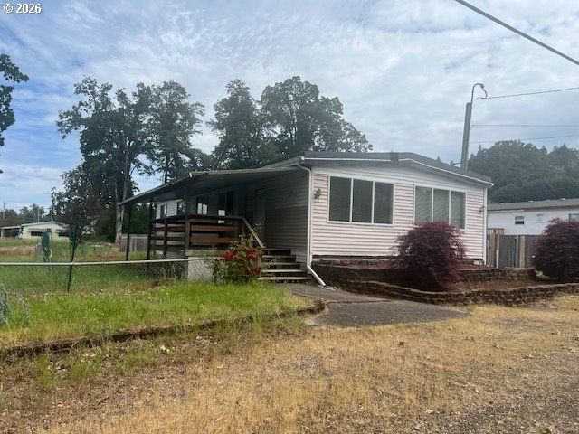 15950 SHORT Ave, Oregon City, OR 97045