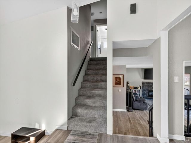 4406 Hedge Ct, Rohnert Park, CA 94928