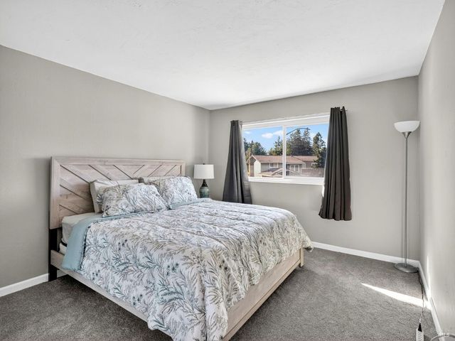 4406 Hedge Ct, Rohnert Park, CA 94928