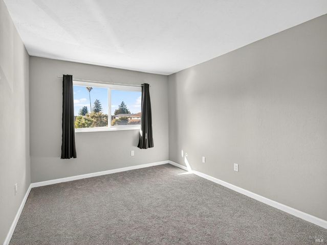 4406 Hedge Ct, Rohnert Park, CA 94928