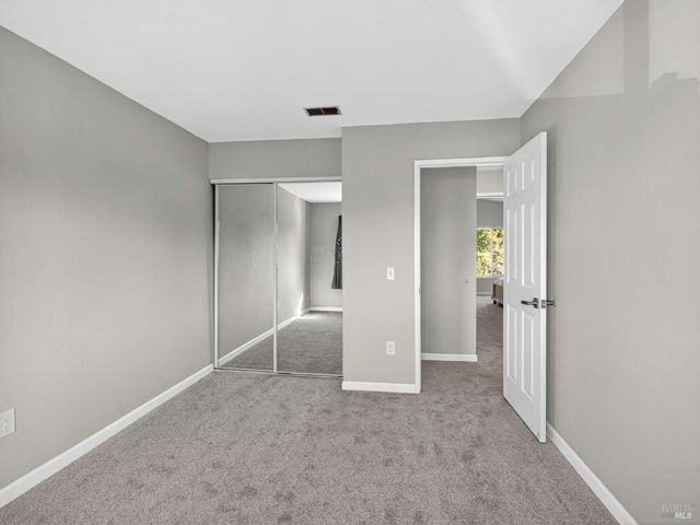 4406 Hedge Ct, Rohnert Park, CA 94928